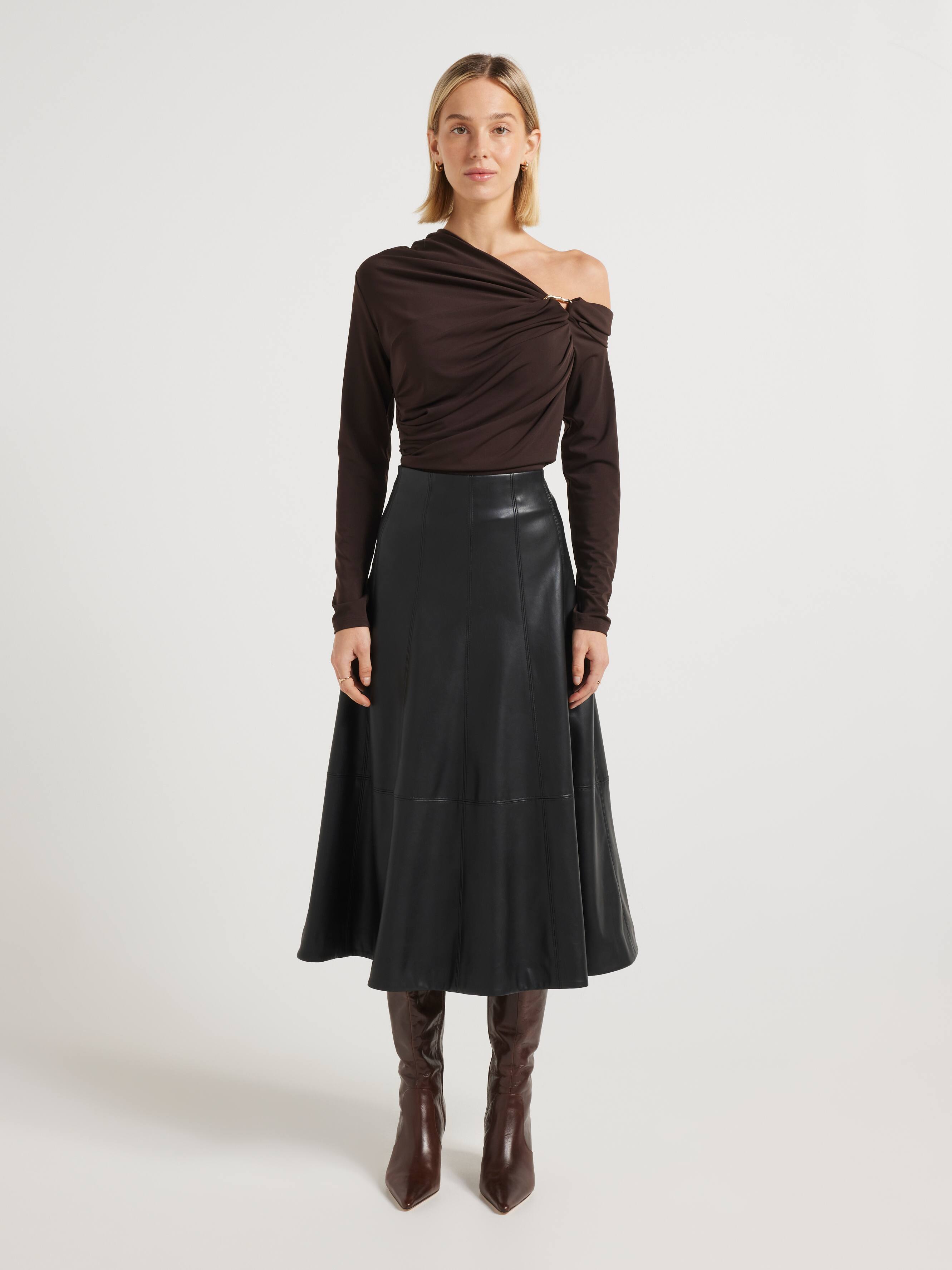 Codi Tipped Shoulder Knit Top