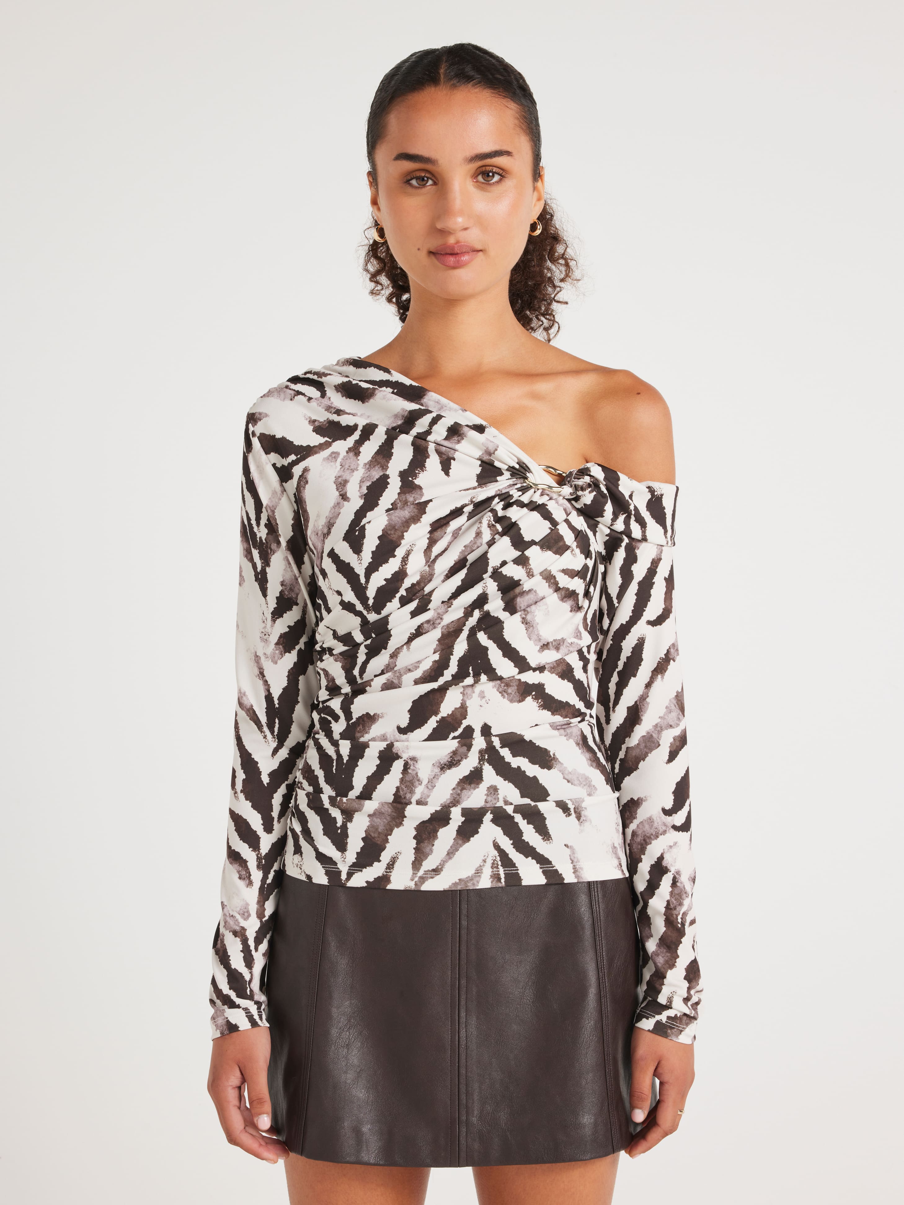 Codi Tipped Shoulder Knit Top