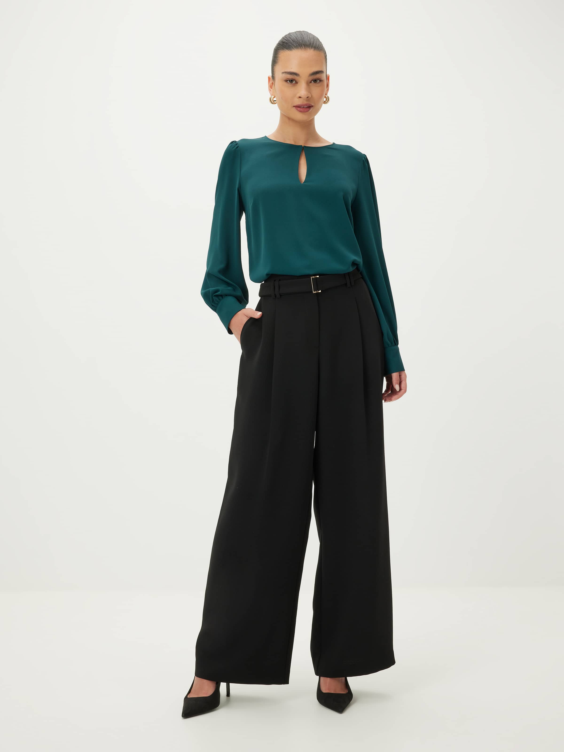 Seattle Long Sleeve Shell Top