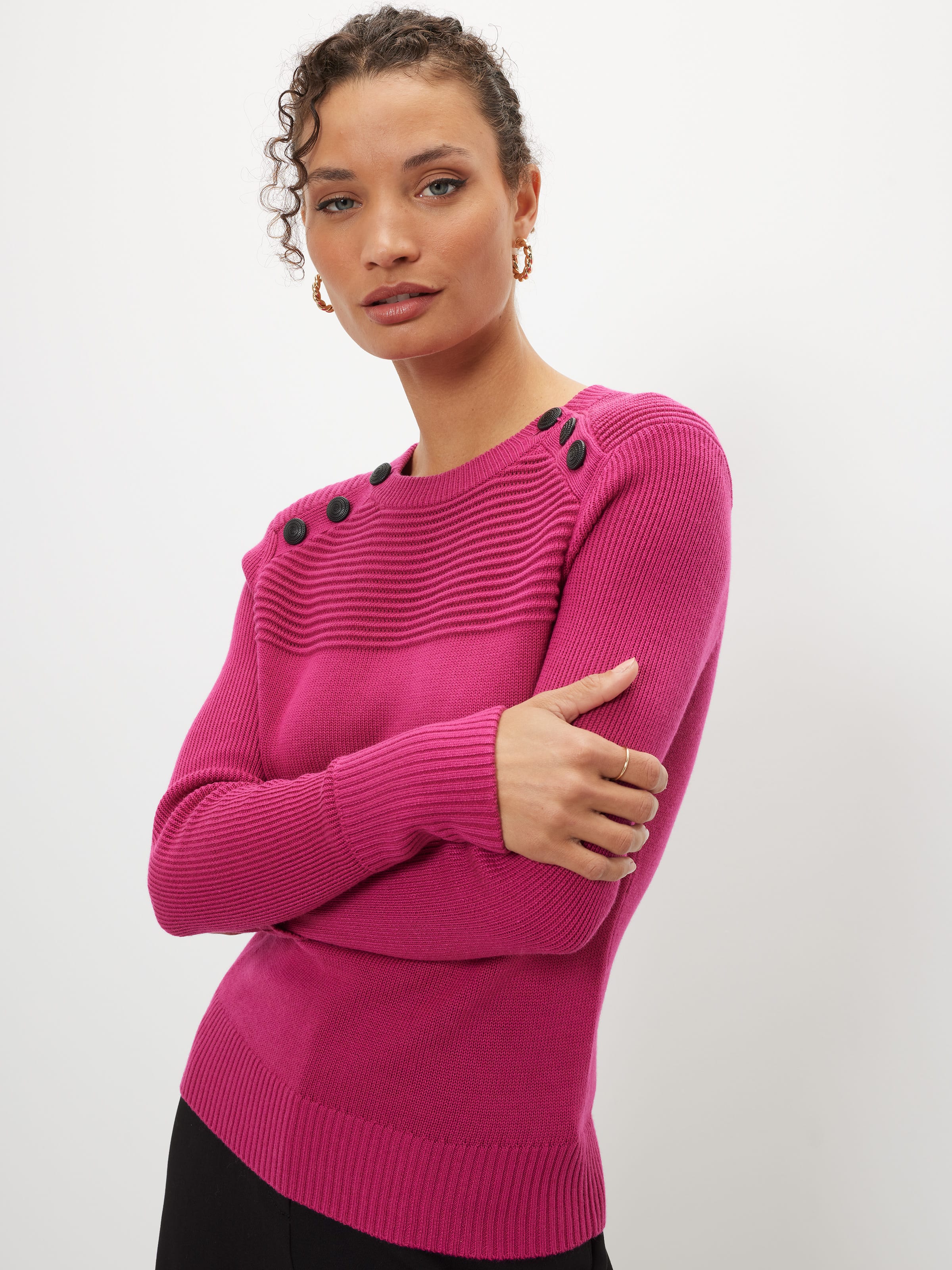 Double Button Knit                                                                                                              